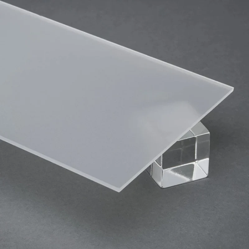 Anti-glare polikarbonato lakštas